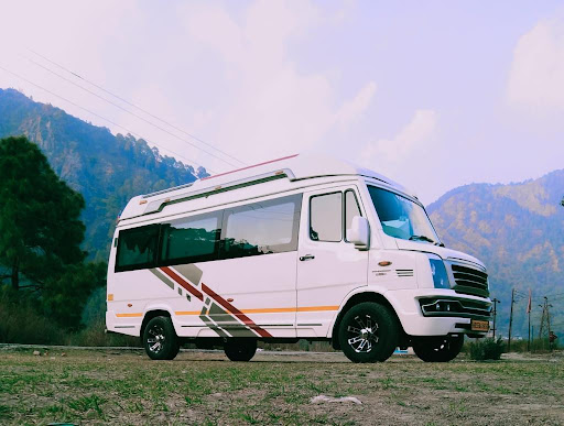 9 Seater Tempo Traveller